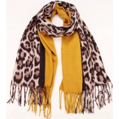 Afbeelding van Dames lange sjaal warm met panterprint okergeel/beige/zwart
