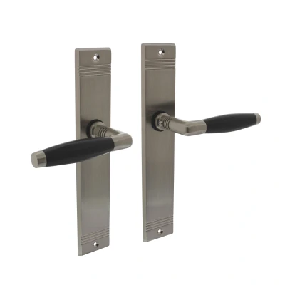 Afbeelding van Intersteel Deurkruk Ton Basic op blind schild mat nikkel/ebbenhout