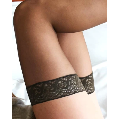 Afbeelding van Pretty Polly Hold Ups Nylons Up Stay Plak Kousen Glans Zelf Ophoudend Kanten Boord 10 Den M/L Barely Black