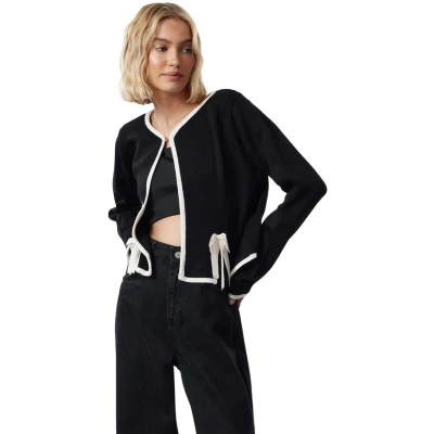 Afbeelding van Trendyol Ecru Lint/Strik Gedetailleerd Jasje Look Gebreide Cardigan Twoaw25Hi00067