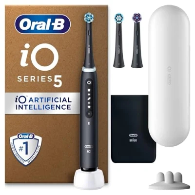 Afbeelding van Oral B iO5 Zwarte Elektrische Tandenborstel, 3 Opzetborstels, Reisetui, Etui Voor De oplader,Opzetborstel Houder