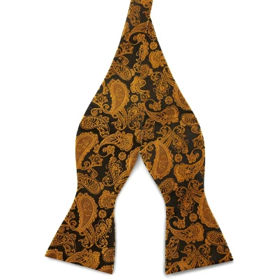 Afbeelding van Zijden zelfbinder vlinderdas met goud en bruin paisleymotief