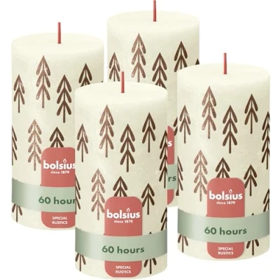 Afbeelding van Bolsius Rustieke stompkaarsen silhouet ivoor met opdruk 4 stuks 13 x 7 cm lange brandduur huishoudelijke kaars bevat natuurlijke plantaardige was zonder palmolie