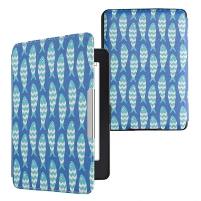 Afbeelding van kwmobile E reader hoesje geschikt voor Amazon Kindle Paperwhite hoes flip case met magnetische sluiting Ereader cover Visjespatroon design in blauw / lichtblauw wit