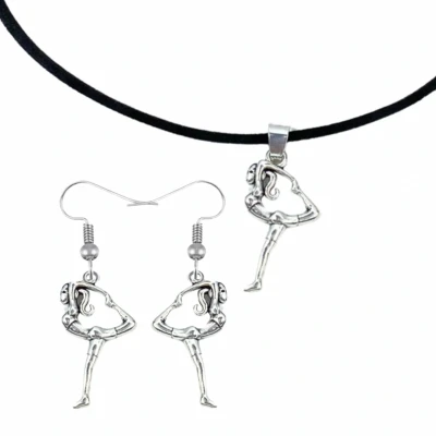 Afbeelding van Set turnen zilver oorbellen ketting Charissa Charme Bijoux