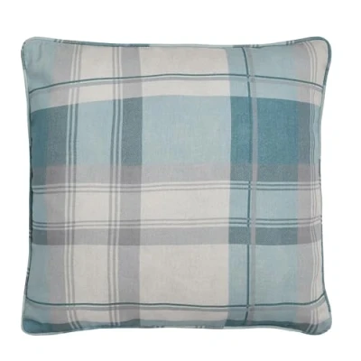 Afbeelding van Fusion Duck Egg Blue Tartan Kussen (43 x 43) 100% Katoen Vulling Inbegrepen Hemelsblauw Geruit Blauw in Plaid Lichtblauwe Kussens met hoezen inbegrepen/Kusseninzetstukken