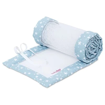 Afbeelding van babybay® Nestje Mesh Piqué voor Maxi, Boxspring en Comfort azuurblauw sterren wit 168x24 cm