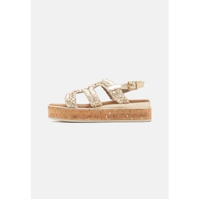 Afbeelding van Marco Tozzi 2 28700 44 940 dames sandalen sportief maat 38 metallic