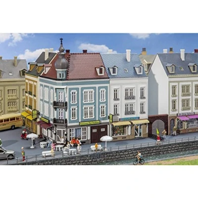 Afbeelding van Faller Stadshuizen Beethovenstrasse Modelbouwdecoratie