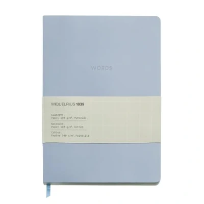 Afbeelding van Miquelrius Notitieboek A5 (148 x 210 mm), gelinieerd aan de binnenkant gestippeld, 64 witte vellen à 100 g/m², omslag van gecoat karton, grijs
