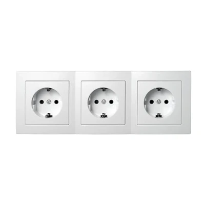 Afbeelding van MC POWER Drievoudige stekkerdoos met frame in set I Flair Beginner 3S, 3 delige drie stopcontacten, wit mat