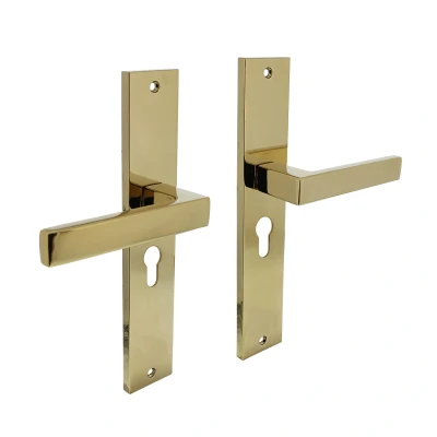 Afbeelding van Deurklink Hera op schild met profielcilindergat 55mm messing titaan PVD