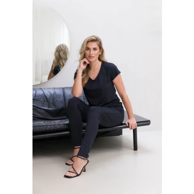 Afbeelding van Base Level slim regular waist broek donkerblauw