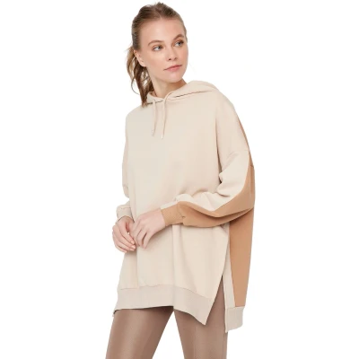Afbeelding van Trendyol Zwart Colourblock, Fleece Sportkleding Sweatshirt Met Brede Pasvorm Twoss22Sw0074.