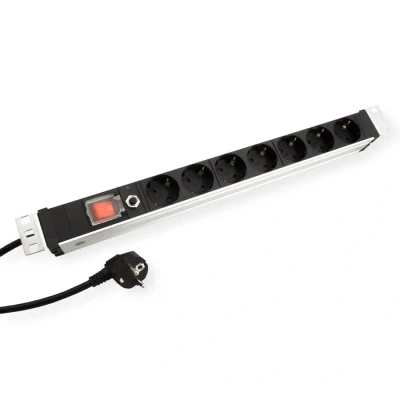 Afbeelding van Value, Stekkerdoos, 19&quot; 1U, wandcontactdoos l. 7 weg, overbelastingsbeveiliging, 3m (7 x, CEE 7/3, 3 m)