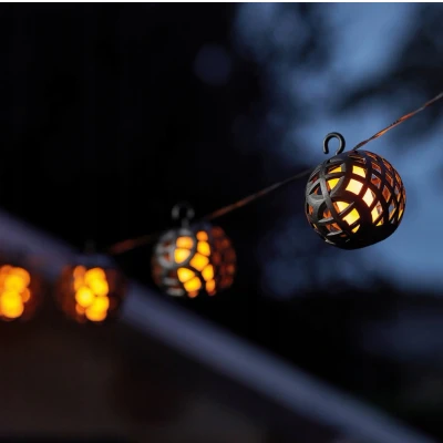 Afbeelding van Solar LED slinger 8 bollen Flame effect