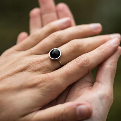 Afbeelding van Zentana Onyx Ring Verstelbaar RVS Open Edelsteen Doelgerichtheid
