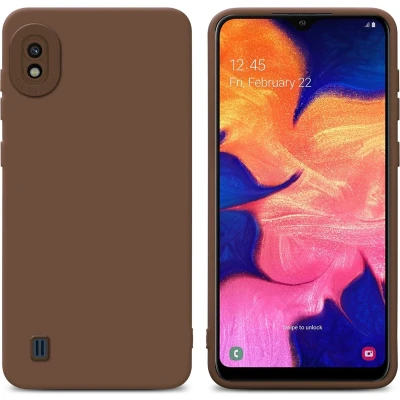 Afbeelding van Cadorabo Hoesje geschikt voor Samsung Galaxy A10 in Fluid BRUIN Beschermhoes gemaakt van flexibel TPU silicone Cover Case
