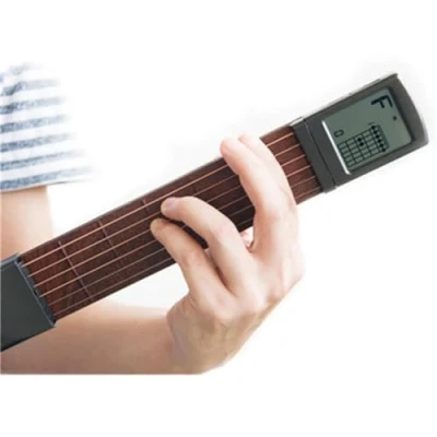 Afbeelding van SCT 80 pocket gitaar akkoord praktijk tool, draagbare nek trainer met roterende grafiek voor beginners (inclusief batterij)
