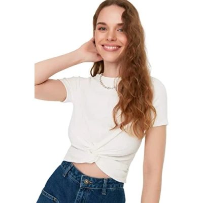 Afbeelding van Trendyol Witte Cropped Gebreide Blouse Met Ronde Hals En Vetersluiting Twoss22Bz1311