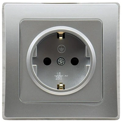 Afbeelding van DELPHI contactdoos met beschermingscontact 250V /16A UP zilver