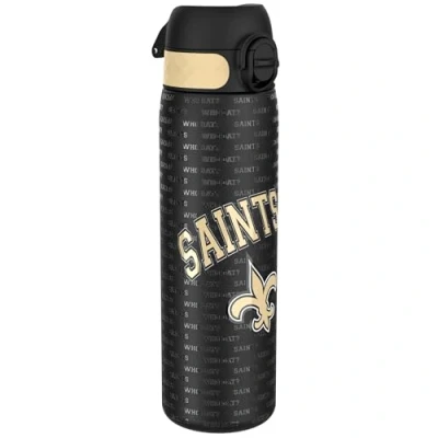 Afbeelding van ION8 Stalen Waterfles, 600 ml/20 oz, Lekvrij, Makkelijk te Openen, Veilige Vergrendeling, Vaatwasserbestendig, Hygiënische Flipcover, Draaggreep, Duurzaam, Reliëfprint, Ontwerp NFL Saints Drinkfles
