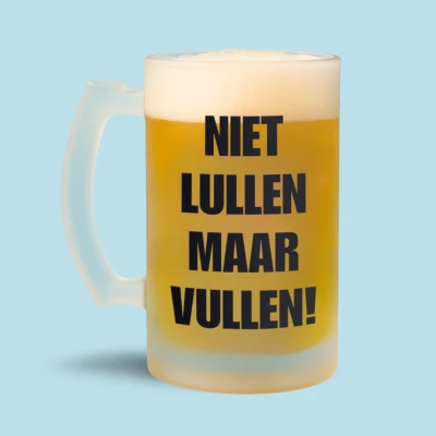 Afbeelding van NietMokken.nl Grappige Bierpul Niet lullen maar vullen Glazen met matte afwerking Leuk als cadeau voor bierliefhebbers 470 ml Aan beide zijden bedrukt papa vaderdagcadeau