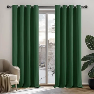Afbeelding van Deconovo Warmte isolerende verduisteringsgordijnen, modern design met oogjes, gordijnen voor woonkamer en slaapkamer, 140 x 180 cm (breedte hoogte), dennengroen, 2 stuks