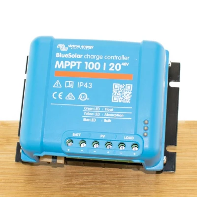 Afbeelding van Victron Energy BlueSolar MPPT 10020 Laadregelaar Zonnepaneel Kleurloos Accu Opladers