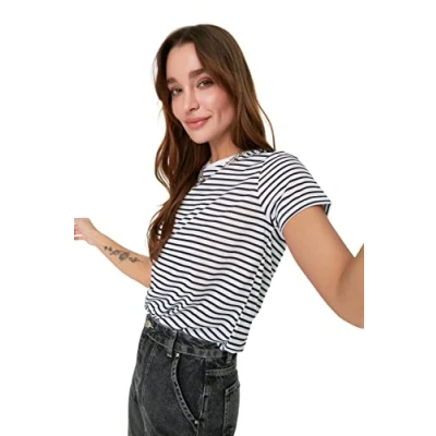 Afbeelding van Trendyol Zwart Gestreept Basic Gebreid T Shirt Twoss21Ts0904