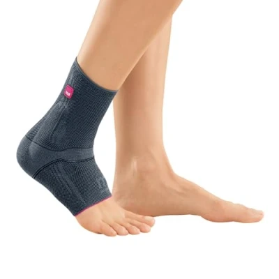 Afbeelding van Medi Levamed Enkelbrace Zilver Maat 5
