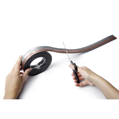 Afbeelding van Durable Durafix zelfklevende magneetstrook op rol, 5 m, zwart magneetband