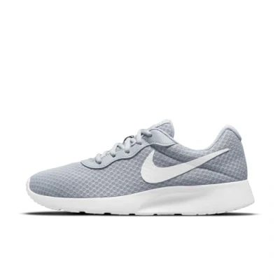 Afbeelding van NIKE Tanjun dames Hardloopschoenen, Wolf Grijs Wit Barely Volt Bl, 35.5 EU