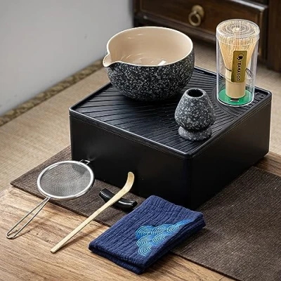 Afbeelding van TEANAGOO Matcha Set met Opbergkoffer, 10 delige Complete Theeset voor op reis, Keramische Kom (510ml/18oz), Bamboegarde(百本立), schep, zeef, WN17, steengrijs