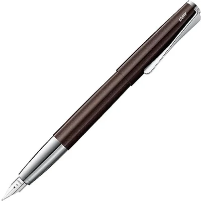 Afbeelding van Lamy Studio Premium vulpen 069 van roestvrij staal in glanzende lak afwerking en gepolijste stalen veer veersterkte EF, propellervormige clip, incl. inktpatroon T 10 blauw