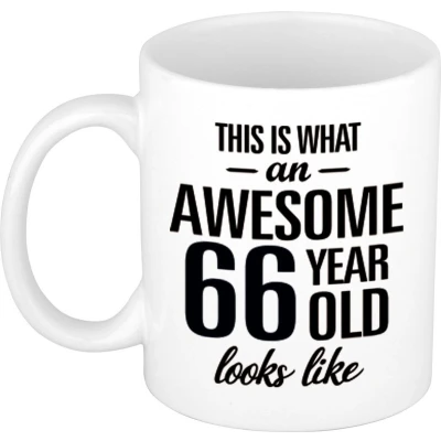 Afbeelding van Awesome 66 year cadeau mok / verjaardag beker 300 ml feest mokken