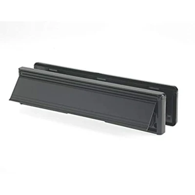 Afbeelding van Yale YLP44 06/06 CP Letterplaat/brievenbus, 300 mm, geschikt voor deuren van 38 78 zwarte afwerking