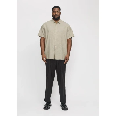 Afbeelding van JACK&amp;JONES PLUS JJEBREEZE LINEN BLEND SHIRT SS SN PLS Heren Overhemd Crockery