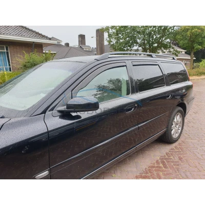 Afbeelding van Zijwindschermen donker pasvorm tbv Volvo V70 &amp; XC70 5 deurs Stationwagon model 03 2000 2007 set windschermen visors voor achterdeuren merk Team Heko