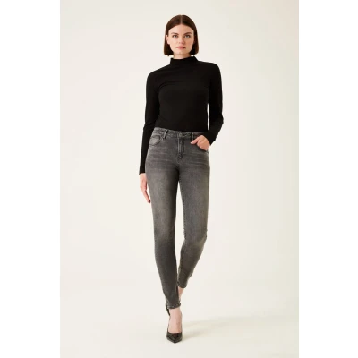 Afbeelding van GARCIA Celia Dames Skinny Fit Jeans Gray Maat W26 X L30
