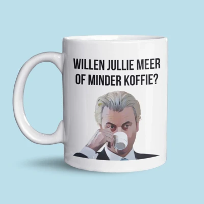Afbeelding van NietMokken.nl Grappige Mok “Willen Jullie Meer of Minder Koffie? Geert Wilders Leuk als Cadeau Koffiemok Aan Beide Zijden Bedrukt Vaatwasser en Magnetronbestendig Keramische Tas 325ml