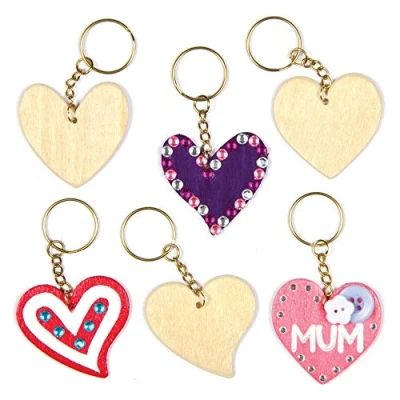 Afbeelding van Baker Ross AF906 sleutelhanger van Hout met hartmotieven voor kinderen om te beschilderen en decoreren Valentijnsdag of Moederdag (8 stuks), 48mm,
