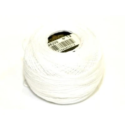 Afbeelding van DMC Katoen Perle Schroefdraad Maat 12 B5200 per 10 gram bal