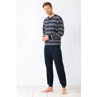 Afbeelding van Warme blauwe badstof herenpyjama Hajo Blauw Maat 48