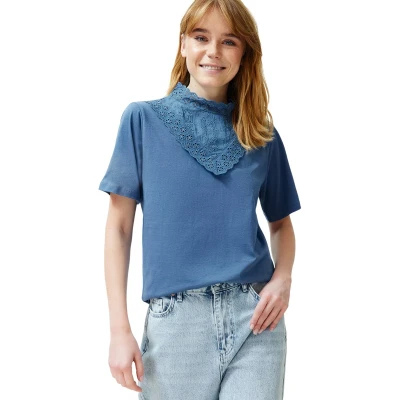 Afbeelding van Trendyol Zwarte Geborduurde Staande Kraag Basic Regular/Normal Patroon Katoenen Gebreide Blouse Twoss23Bz00879