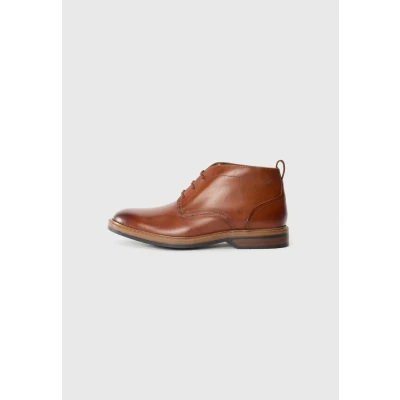 Afbeelding van Clarks Premium Heren Aldwin Chukka Boot, Mid Tan Lea, 9.5 UK, Midden 42 EU