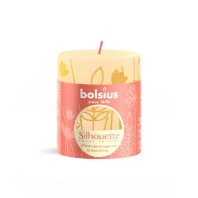 Afbeelding van Bolsius Silhouette Stompkaars Botergeel Met Print 8X6,8 Cm