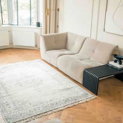 Afbeelding van Vintage vloerkleed Ornament beige met franjes Interieur05