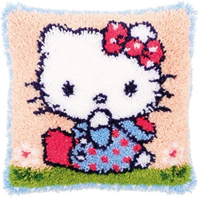 Afbeelding van Smyrna kussen Hello Kitty in het gras 0156306