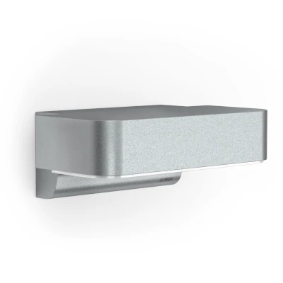Afbeelding van Steinel hf buitensensorlamp l 800 ihf hoek 180 graden rijkwijdte 2 5 meter ip44 zilver led 12 watt 671419